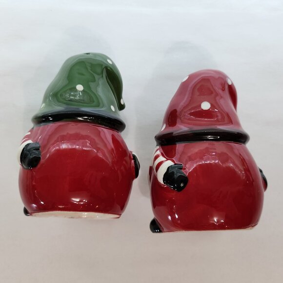 Santa Claus Style Gnome Salt & Pepper Shakers - Picture 6 of 8
